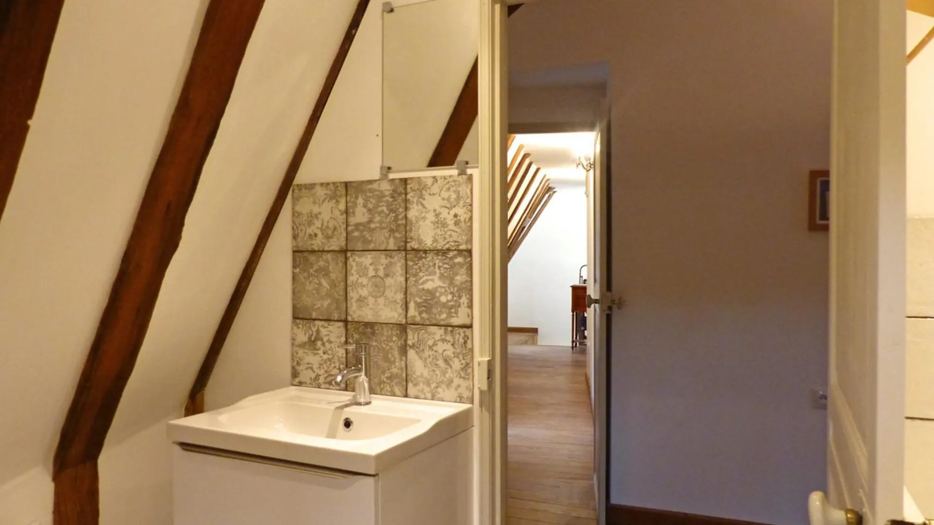 Elegant Cottage Medieval Restaure Avec Piscine, Cheminee, Proche Du Golf Et Attractions Culturelles - Fr-1-489-335 Herisson