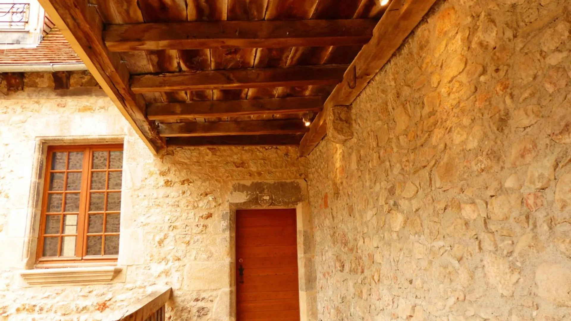Elegant Cottage Medieval Restaure Avec Piscine, Cheminee, Proche Du Golf Et Attractions Culturelles - Fr-1-489-335 Herisson 0*,