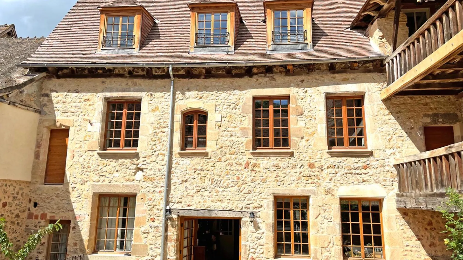 Elegant Cottage Medieval Restaure Avec Piscine, Cheminee, Proche Du Golf Et Attractions Culturelles - Fr-1-489-335 Herisson