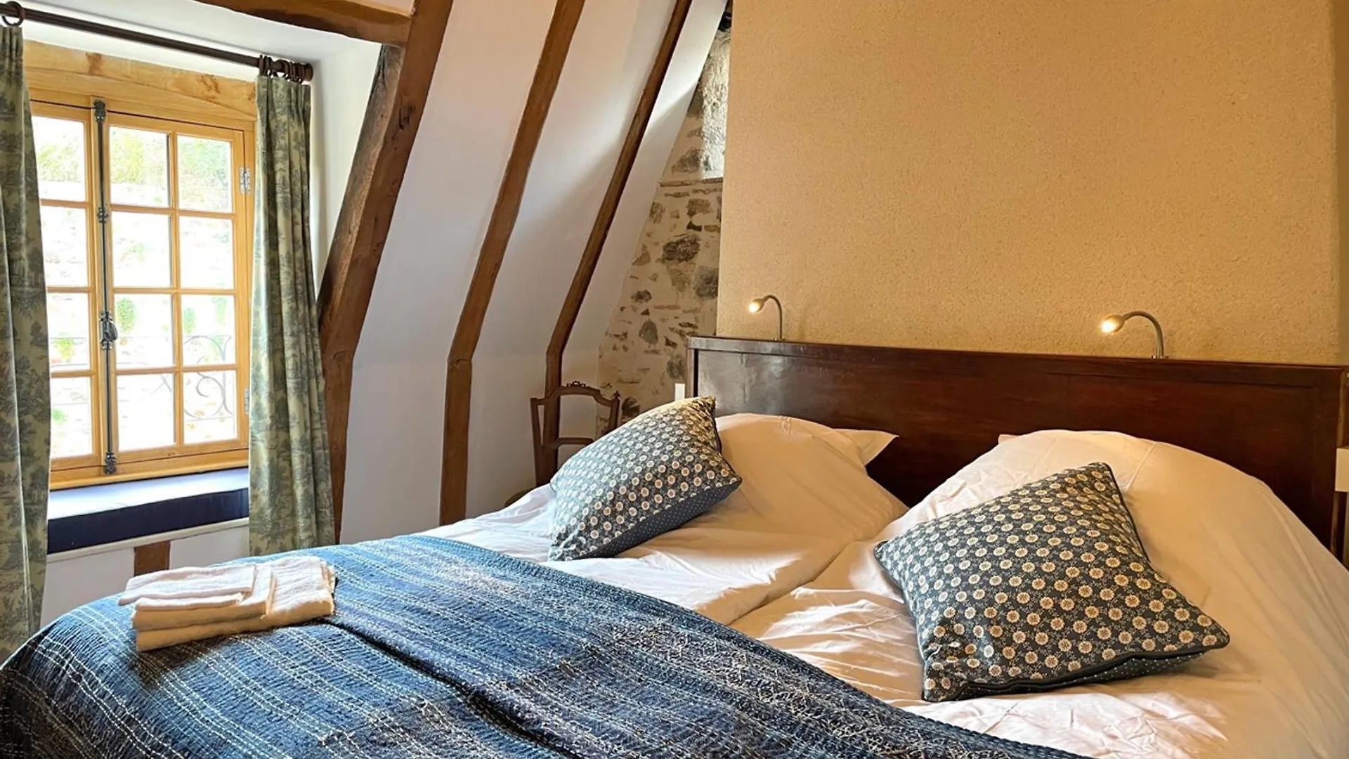 Holiday home Elegant Cottage Medieval Restaure Avec Piscine, Cheminee, Proche Du Golf Et Attractions Culturelles - Fr-1-489-335 Herisson